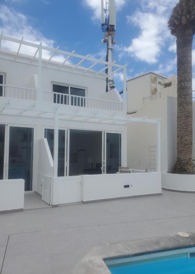Atlantic View 1B 2 Bedrooms Ground Floor, Complex Featured On A Place In The Sun Puerto del Carmen  Bagian luar foto